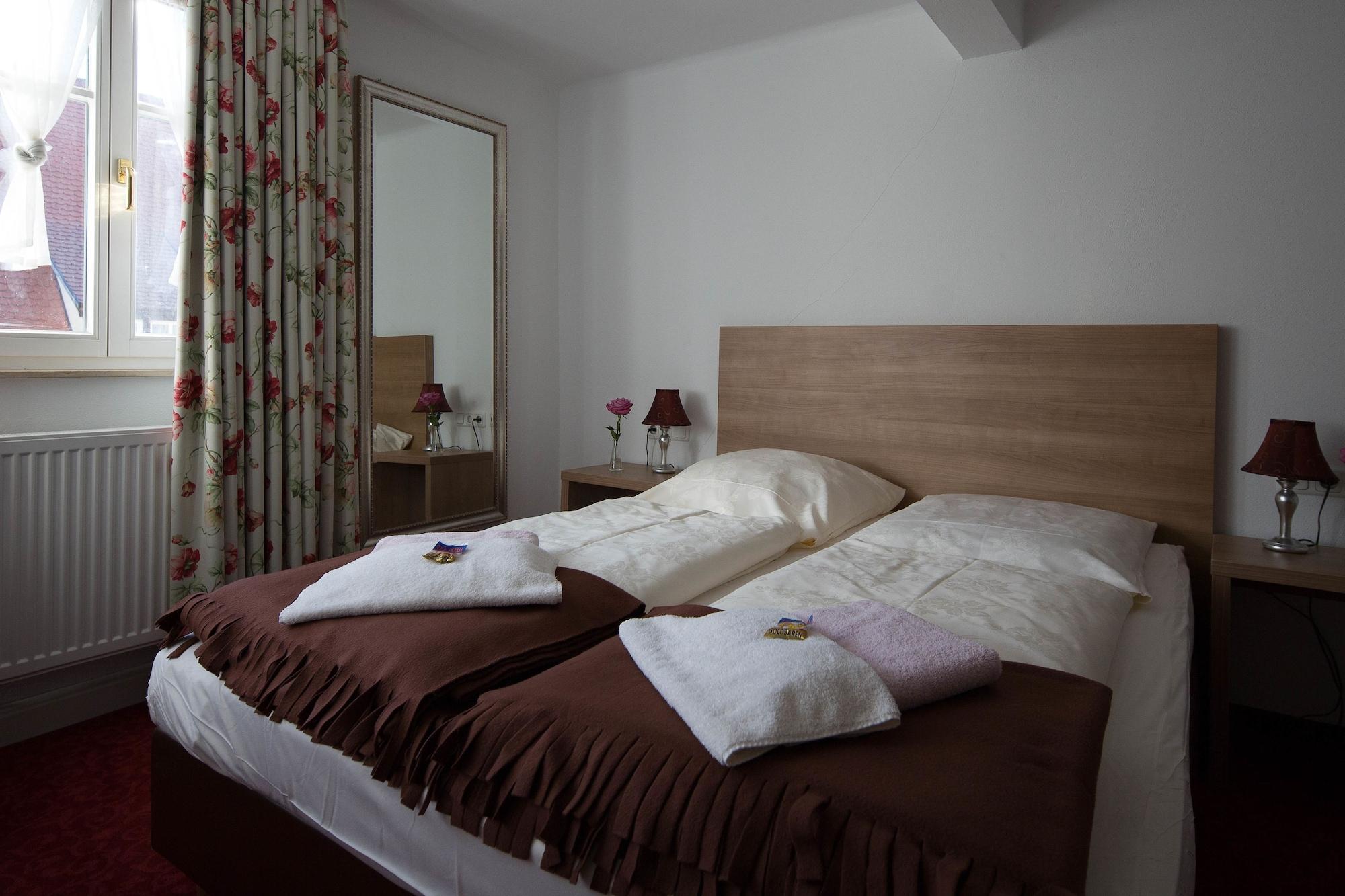 Boutiquehotel Goldene Rose - Self-Check-In Ротенбург-на-Таубере Экстерьер фото