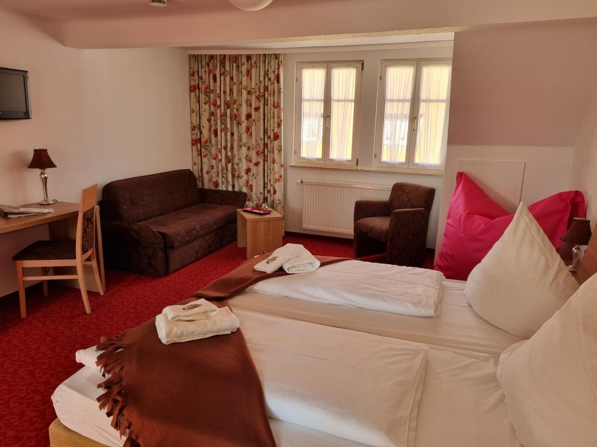 Boutiquehotel Goldene Rose - Self-Check-In Ротенбург-на-Таубере Экстерьер фото