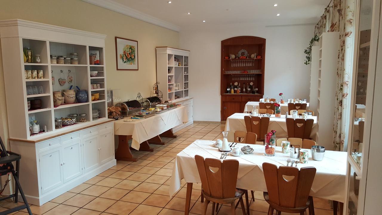 Boutiquehotel Goldene Rose - Self-Check-In Ротенбург-на-Таубере Экстерьер фото