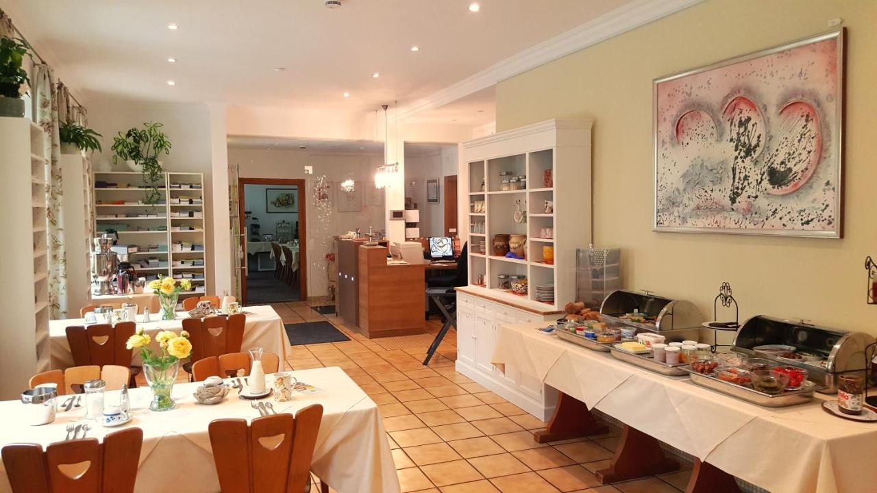 Boutiquehotel Goldene Rose - Self-Check-In Ротенбург-на-Таубере Экстерьер фото